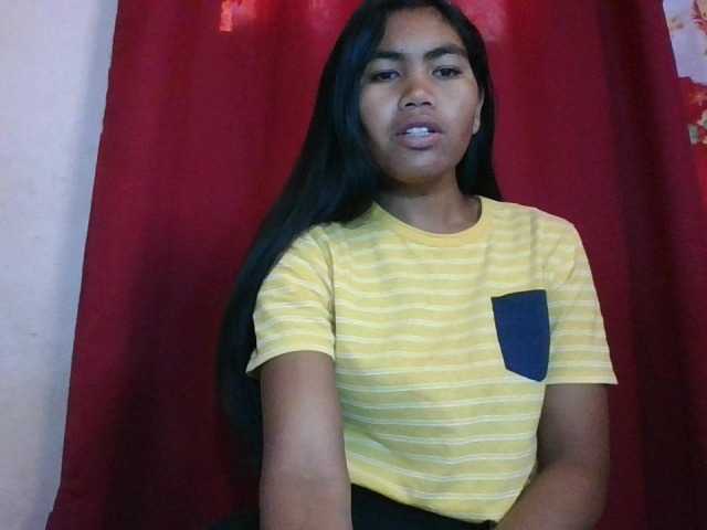 Keziah34 live cam on BongaCams