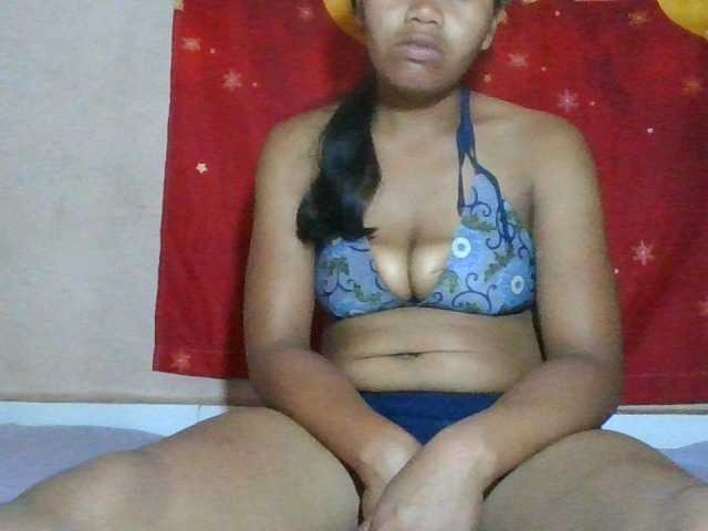Keziah34 live cam on BongaCams