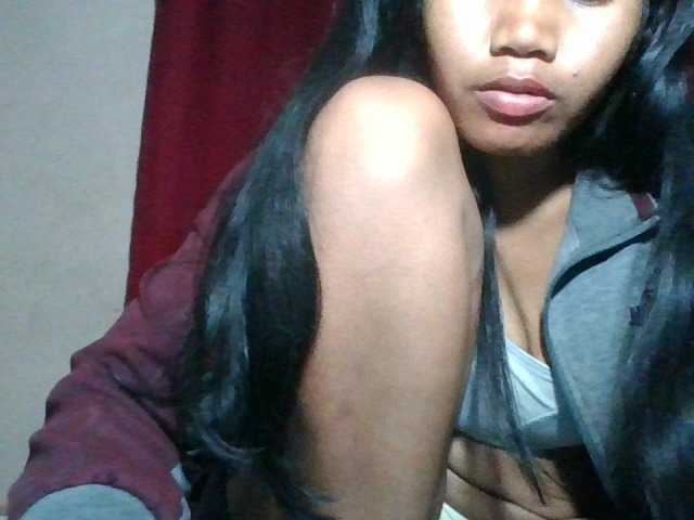 Keziah34 live cam on BongaCams