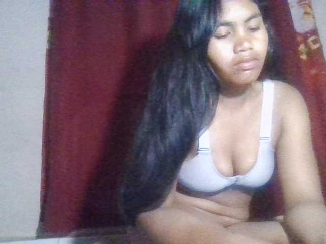 Keziah34 live cam on BongaCams