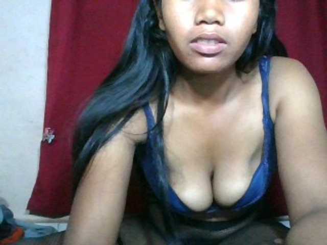 Keziah34 live cam on BongaCams