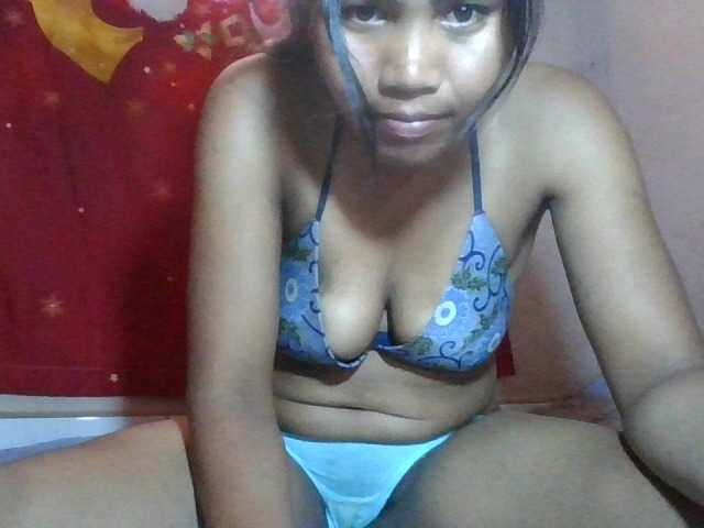 Keziah34 live cam on BongaCams