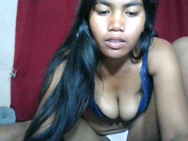 Keziah34 live cam on BongaCams