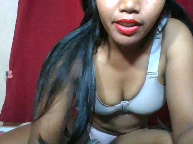 Keziah34 live cam on BongaCams