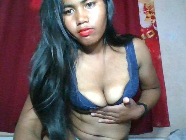 Keziah34 live cam on BongaCams