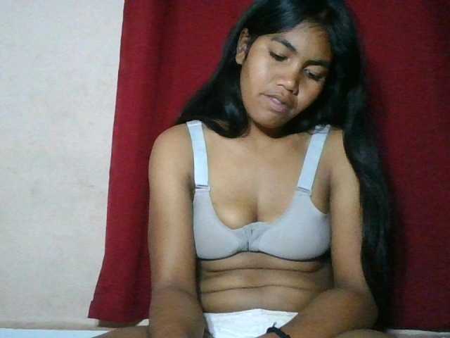 Keziah34 live cam on BongaCams