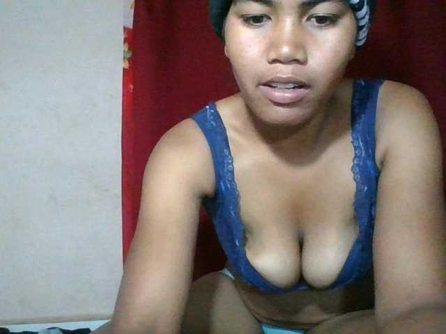 Keziah34 live cam on BongaCams