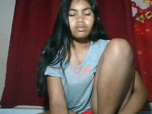 Keziah34 live cam on BongaCams