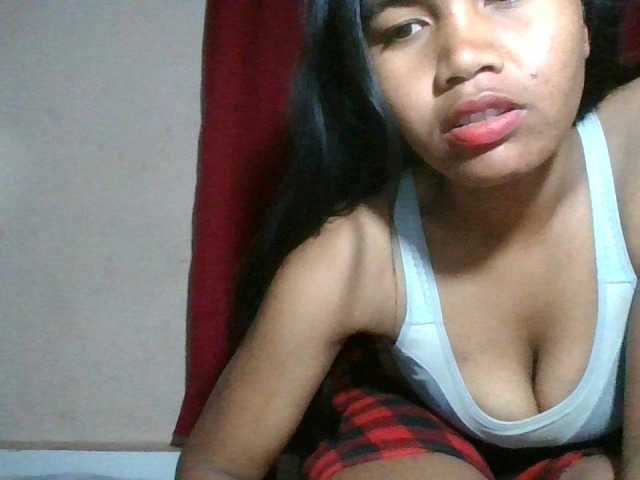 Keziah34 live cam on BongaCams