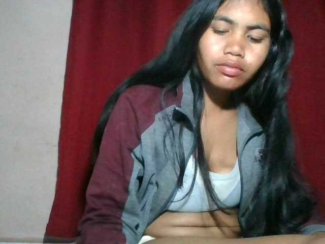 Keziah34 live cam on BongaCams