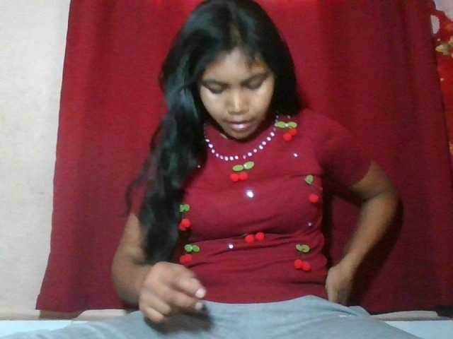 Keziah34 live cam on BongaCams