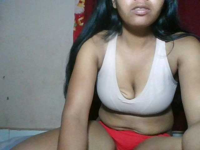 Keziah34 live cam on BongaCams