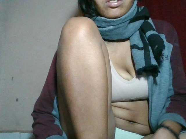 Keziah34 live cam on BongaCams