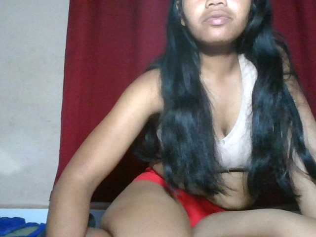 Keziah34 live cam on BongaCams