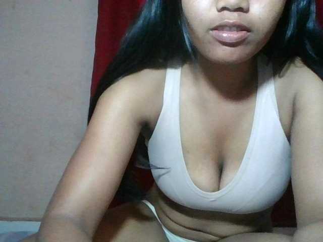 Keziah34 live cam on BongaCams