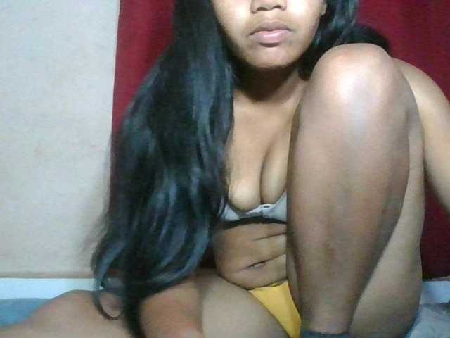 Keziah34 live cam on BongaCams