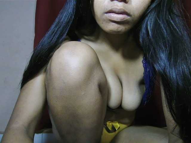 Keziah34 live cam on BongaCams