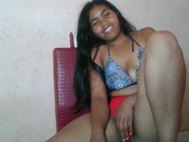 Keziah34 live cam on BongaCams