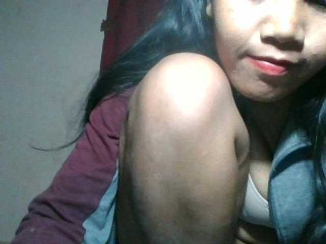 Keziah34 live cam on BongaCams