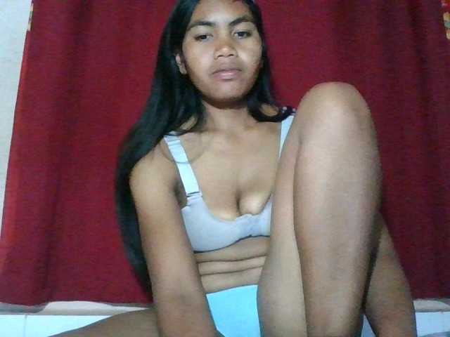 Keziah34 live cam on BongaCams