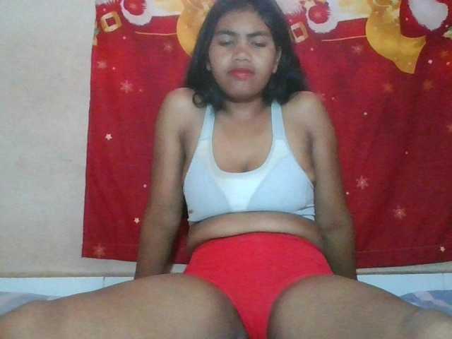 Keziah34 live cam on BongaCams