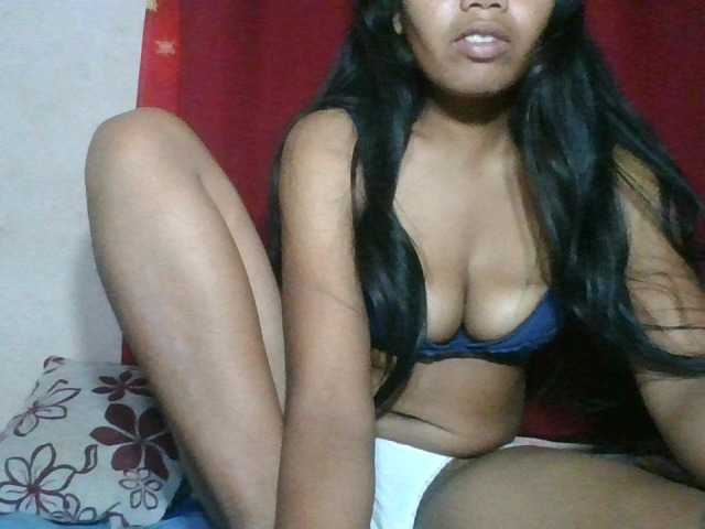 Keziah34 live cam on BongaCams