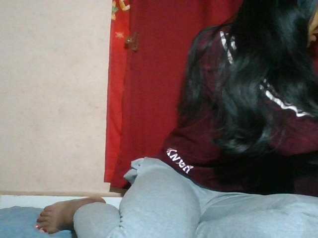 Keziah34 live cam on BongaCams