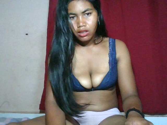 Keziah34 live cam on BongaCams