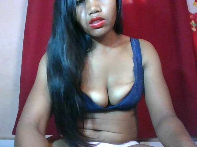 Keziah34 live cam on BongaCams