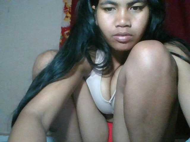 Keziah34, en directo ahora en BongaCams