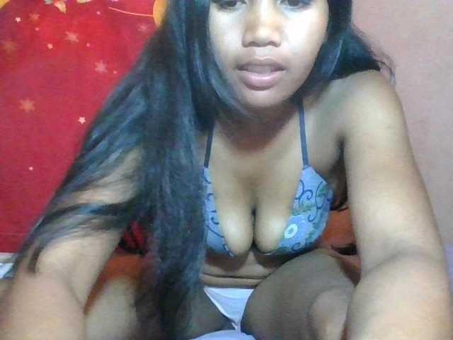Keziah34 live cam on BongaCams