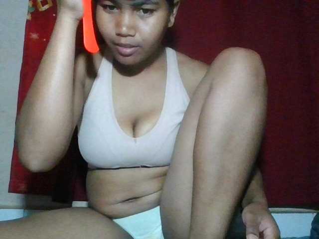 Keziah34 live cam on BongaCams