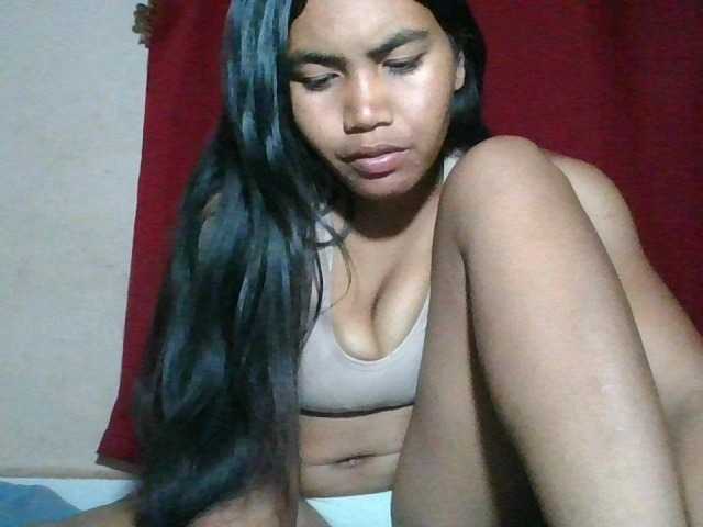 Keziah34 live cam on BongaCams
