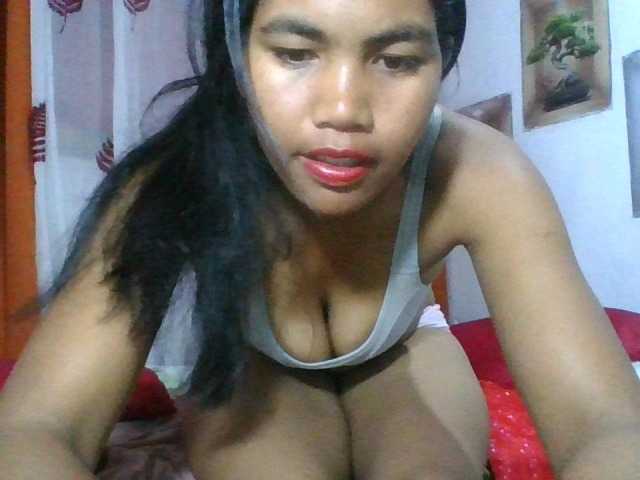 Keziah34 live cam on BongaCams