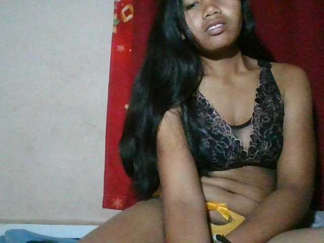 Keziah34 live cam on BongaCams