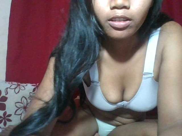 Keziah34 live cam on BongaCams