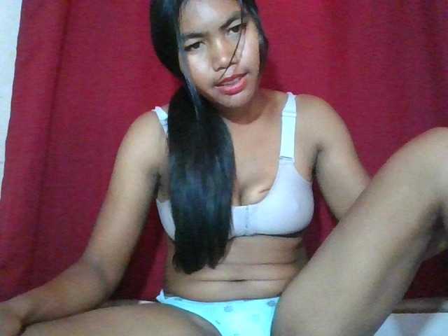 Keziah34 live cam on BongaCams