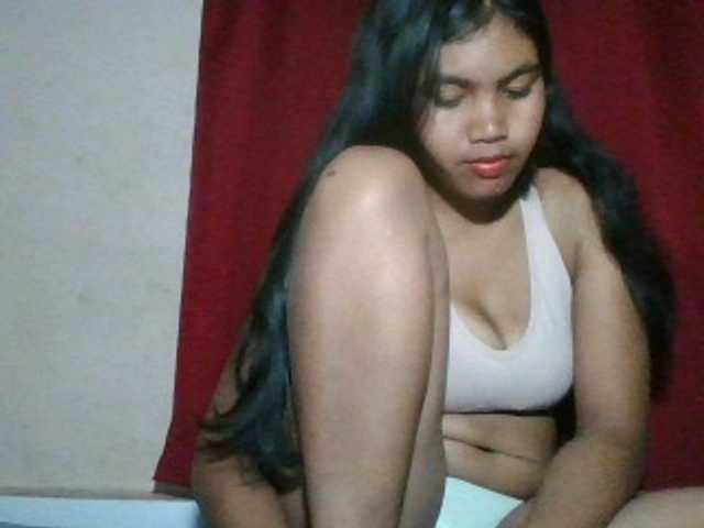 Keziah34 live cam on BongaCams