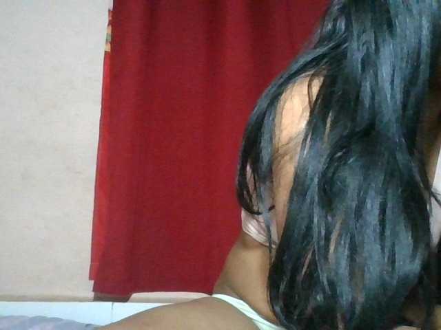 Keziah34 live cam on BongaCams