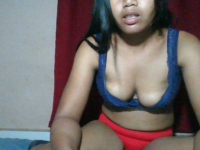 Keziah34 live cam on BongaCams