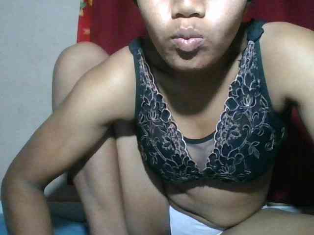 Keziah34 webcam