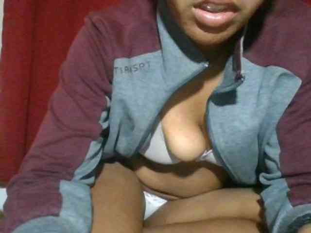 Keziah34 webcam
