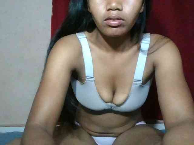 Keziah34 webcam