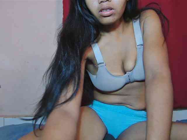 Keziah34 webcam