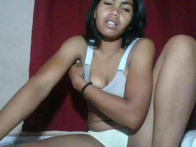 Keziah34 webcam