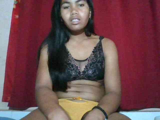 Keziah34 webcam