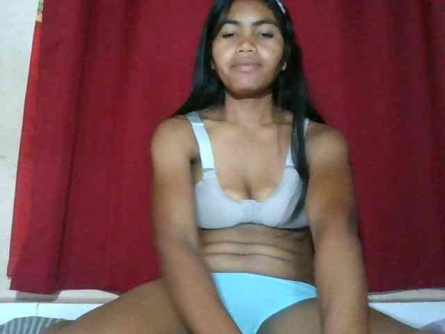 Keziah34 webcam