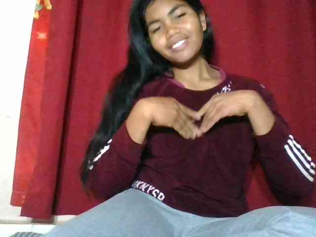 Keziah34 webcam