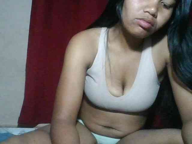 Keziah34 webcam