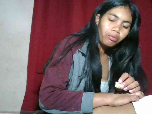 Keziah34 webcam